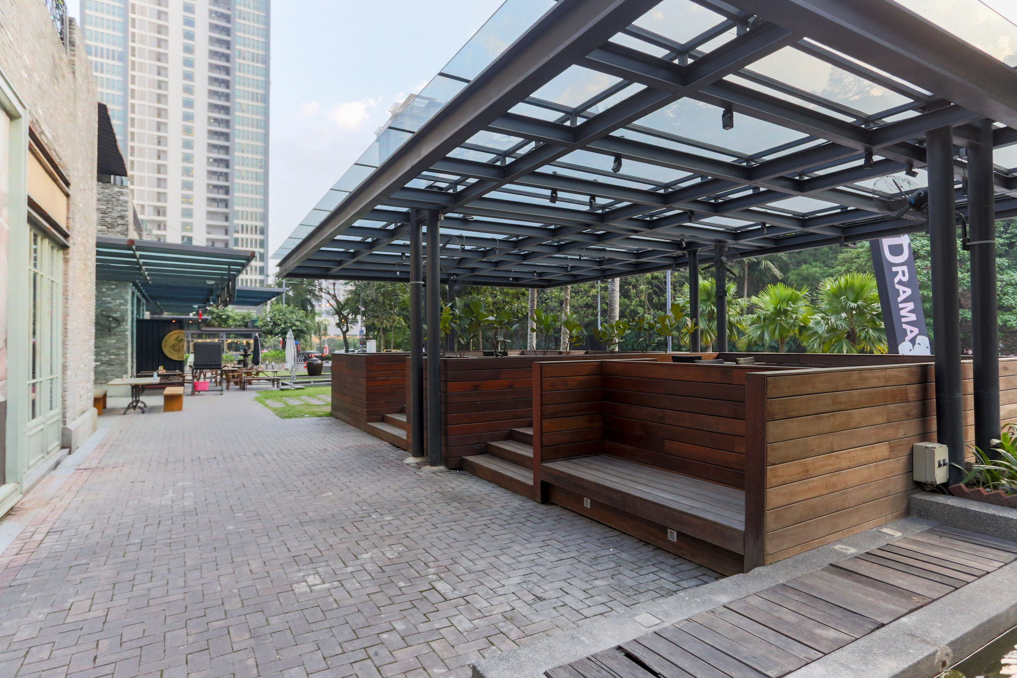 The 12 Suites @ Empire Damansara Petaling Jaya Exterior photo